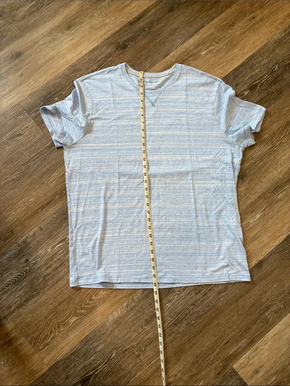 Banana Republic Men's Pale Blue & White Striped Crew Tee